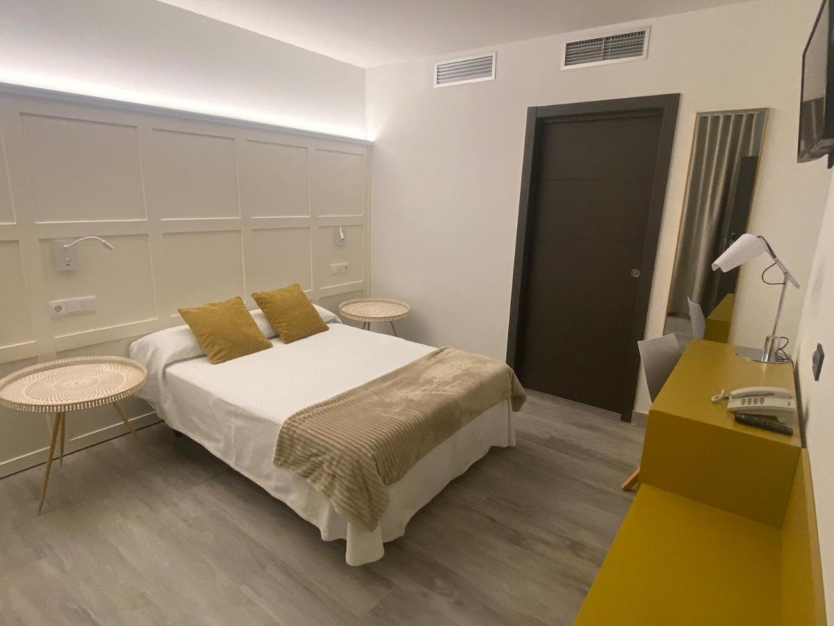 Hotel Lusitania, Centro Ciudad, Parking Privado Мерида Екстериор снимка