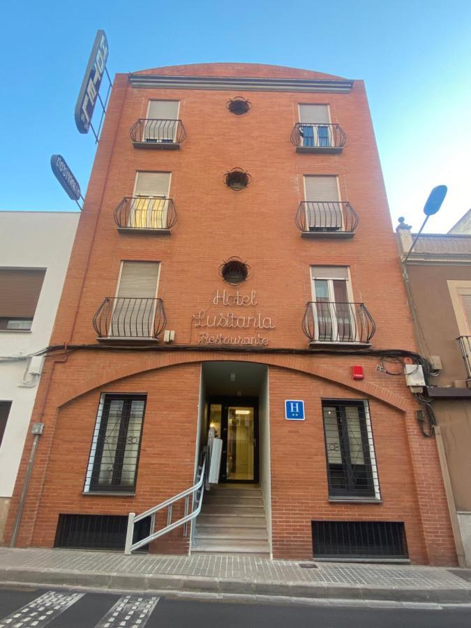 Hotel Lusitania, Centro Ciudad, Parking Privado Мерида Екстериор снимка