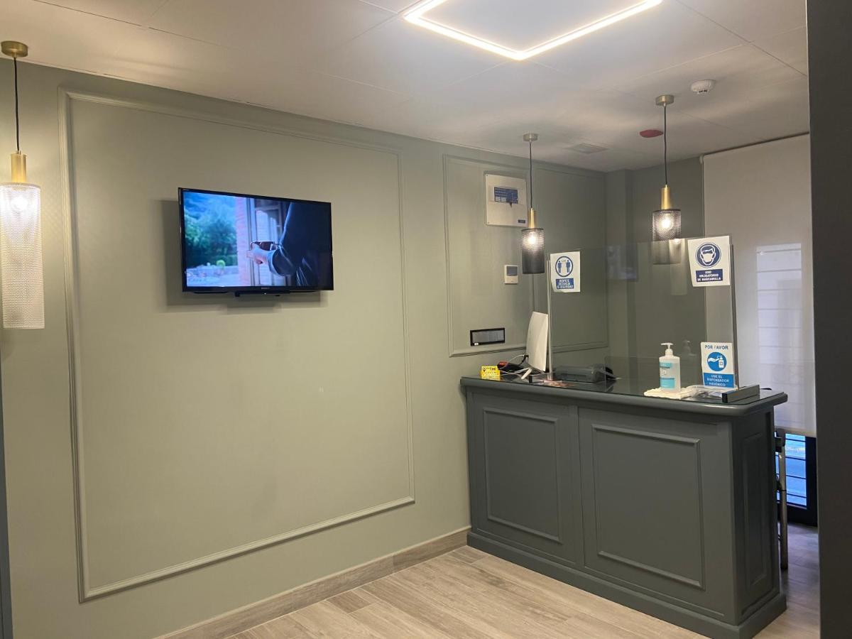 Hotel Lusitania, Centro Ciudad, Parking Privado Мерида Екстериор снимка