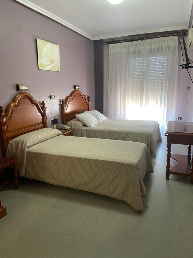 Hotel Lusitania, Centro Ciudad, Parking Privado Мерида Екстериор снимка