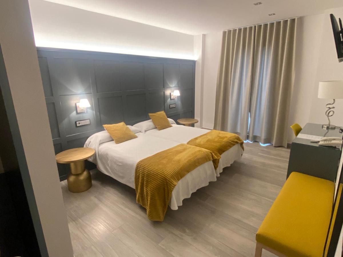 Hotel Lusitania, Centro Ciudad, Parking Privado Мерида Екстериор снимка