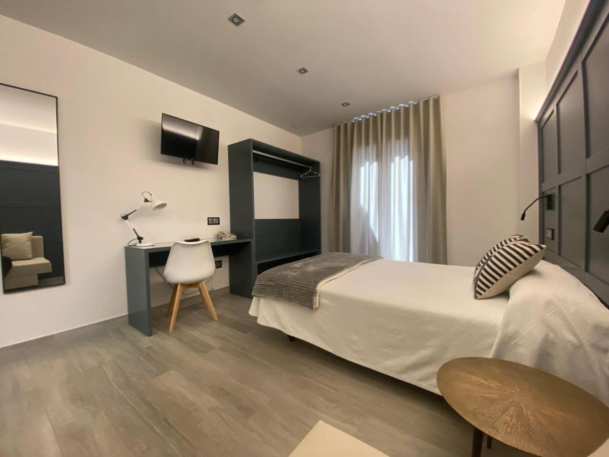 Hotel Lusitania, Centro Ciudad, Parking Privado Мерида Екстериор снимка