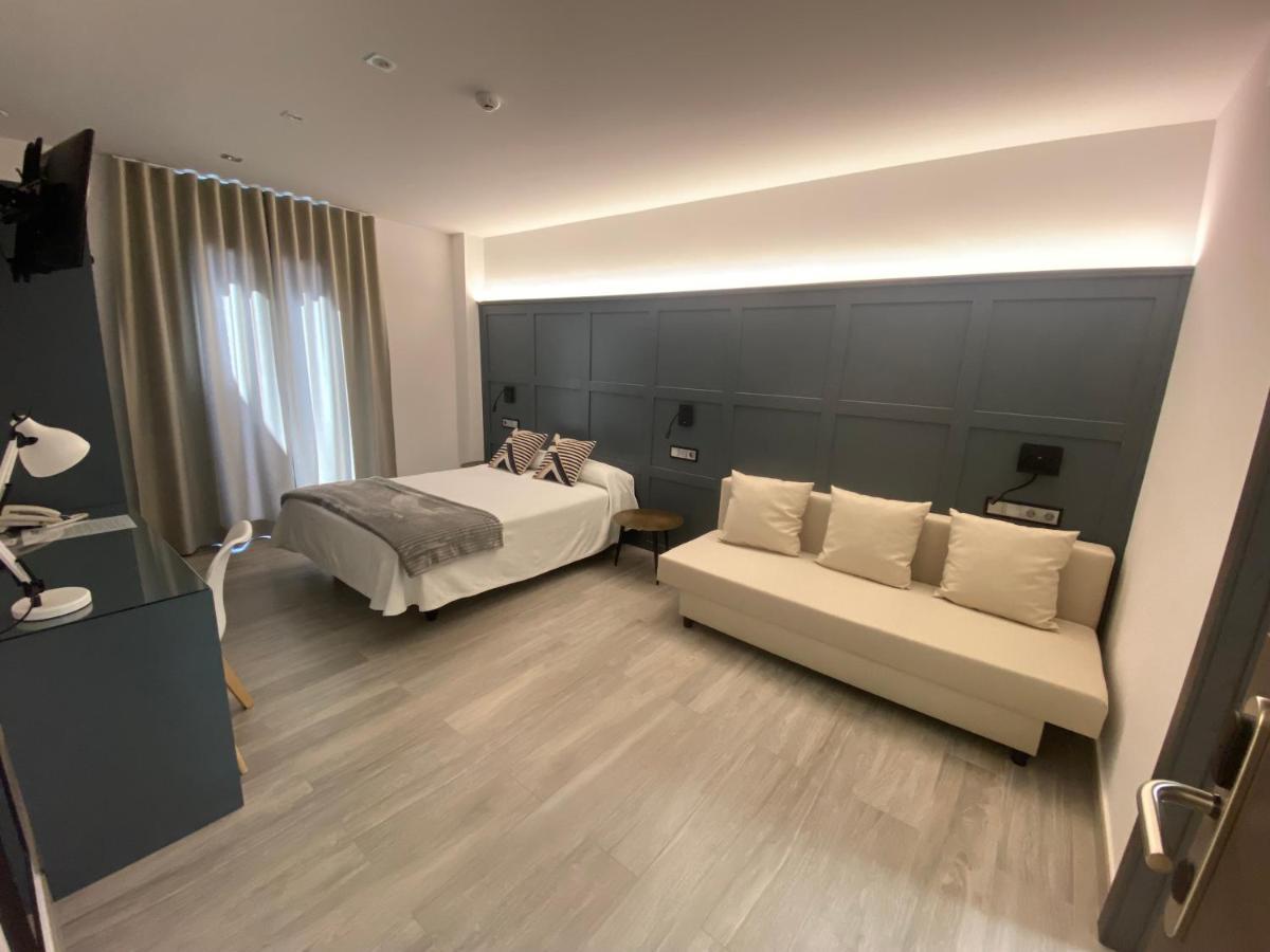 Hotel Lusitania, Centro Ciudad, Parking Privado Мерида Екстериор снимка