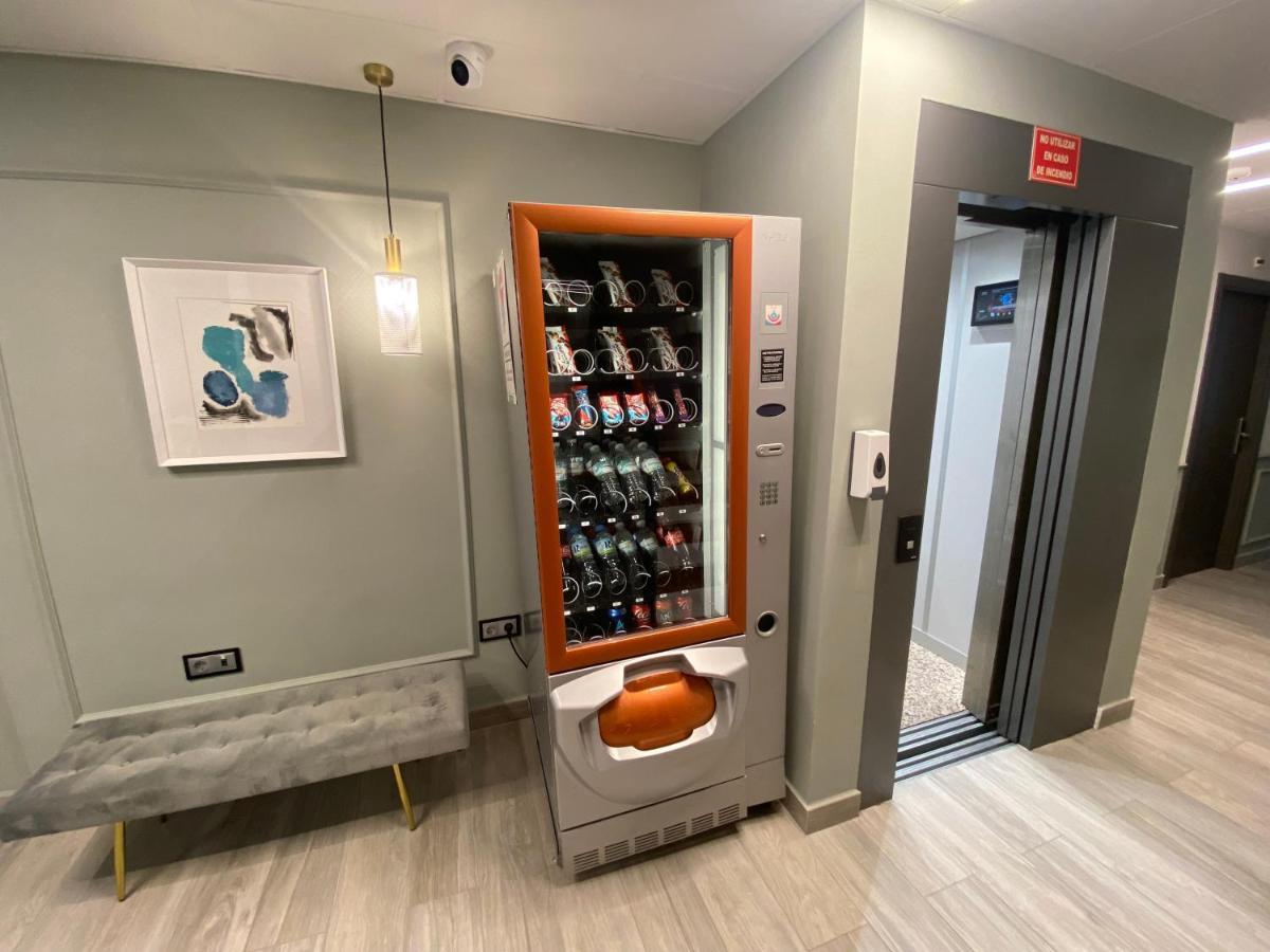 Hotel Lusitania, Centro Ciudad, Parking Privado Мерида Екстериор снимка