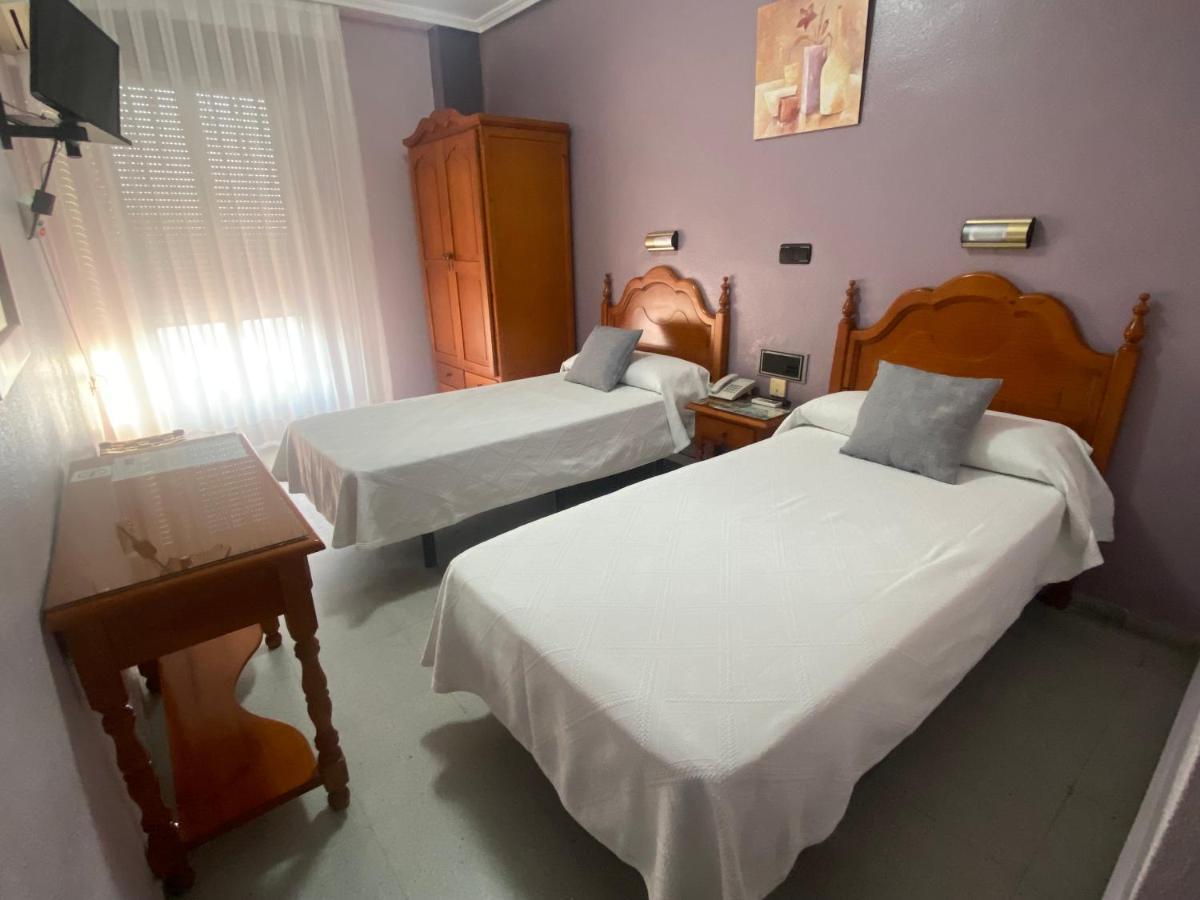 Hotel Lusitania, Centro Ciudad, Parking Privado Мерида Екстериор снимка