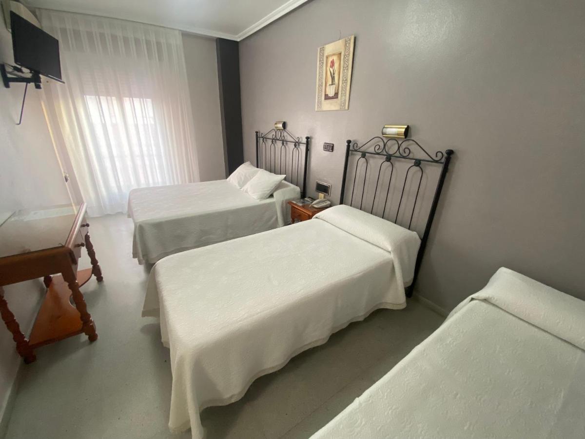 Hotel Lusitania, Centro Ciudad, Parking Privado Мерида Екстериор снимка