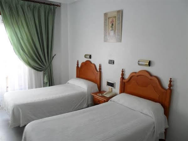 Hotel Lusitania, Centro Ciudad, Parking Privado Мерида Екстериор снимка
